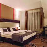 Era Hotel