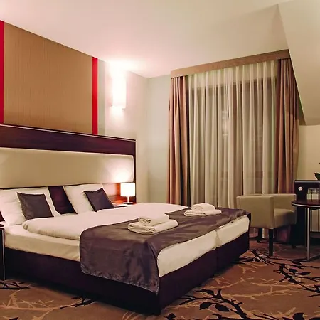 Era Hotel